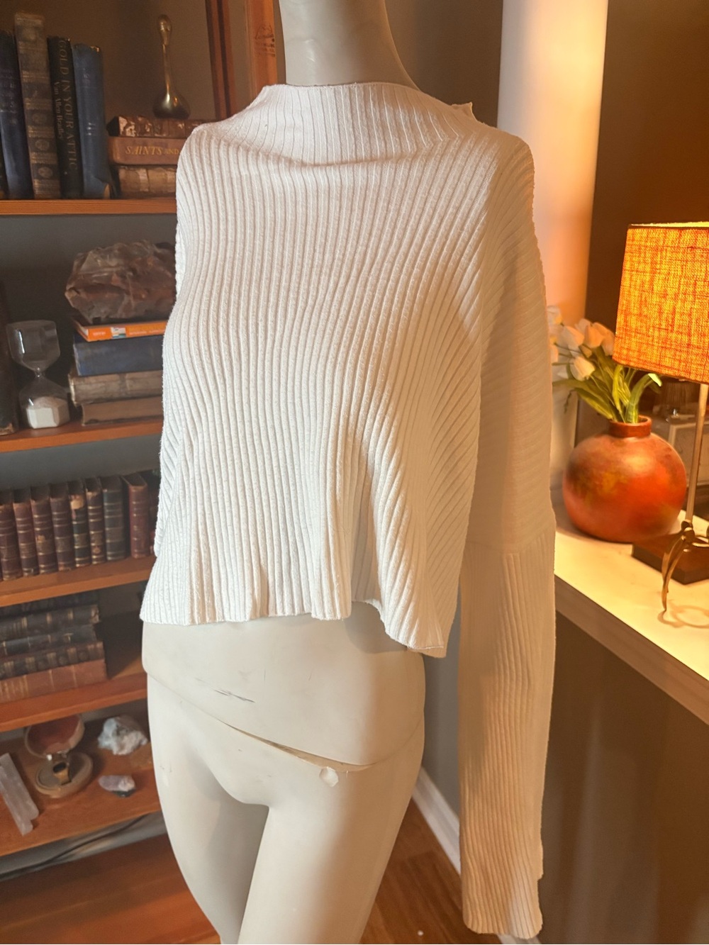 Vici White Ribbed Cropped Crew Sweater